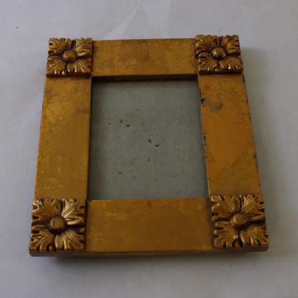 Vintage Gold Finish Ornate Flower Design Tabletop Picture Frame 2.5"x3"