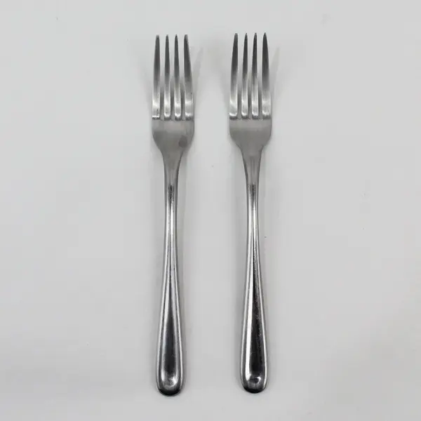 Lot of 2 Unbranded Stainless Steel Contemporary Salad Forks 7.5in