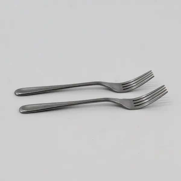 Lot of 2 Unbranded Stainless Steel Contemporary Salad Forks 7.5in