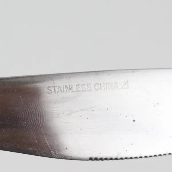 Lot of 4 Hampton Silversmiths Slope Pattern 9" Stainless Dinner Knives Good