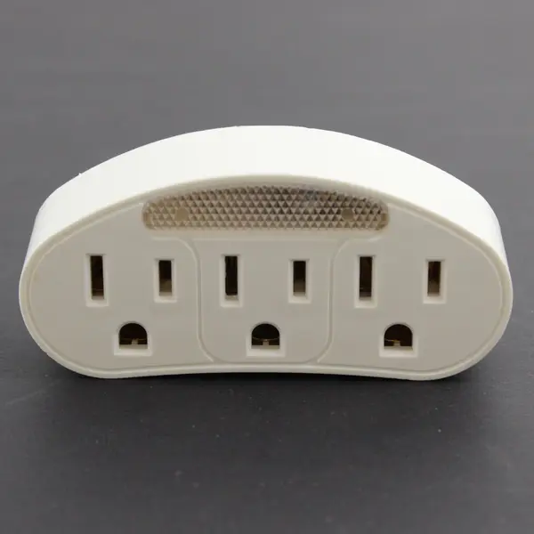 PRADL11T 3 Outlet Grounded Wall Tap Extender LED Night Light Used