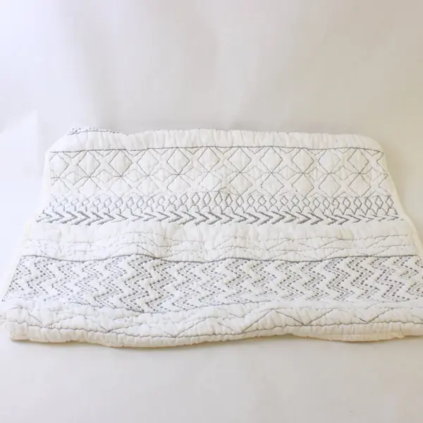 Quilted Rectangular Pillow Sham White Gray Geometric Design 25'' x 18.5''