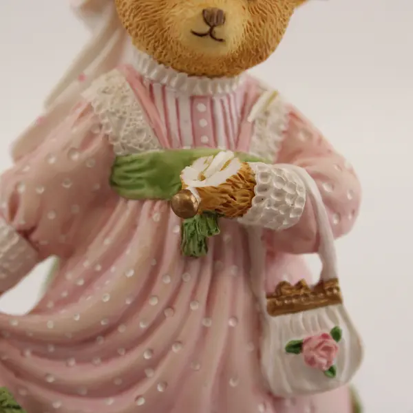 Department 56 Daphne Bonnett Downstairs Bears Pretty As A Picture Figurine