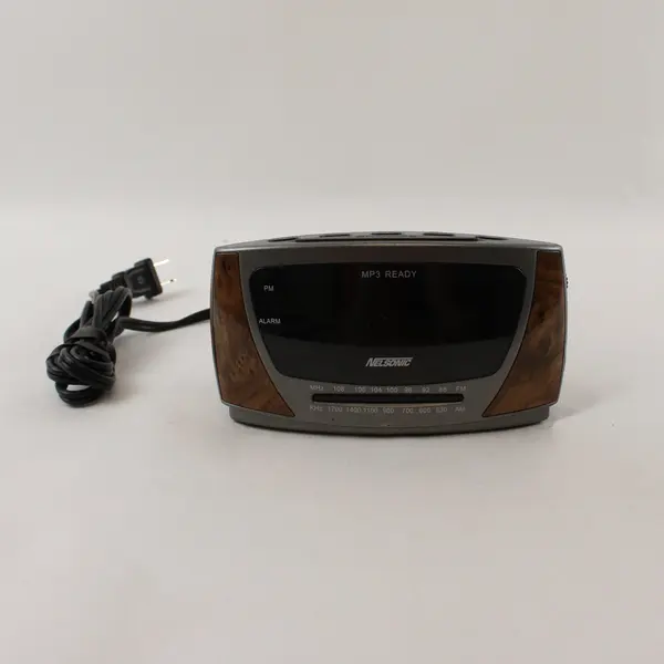 Nelsonic LED Alarm Clock Radio Model NLC602 Silver Wood Look