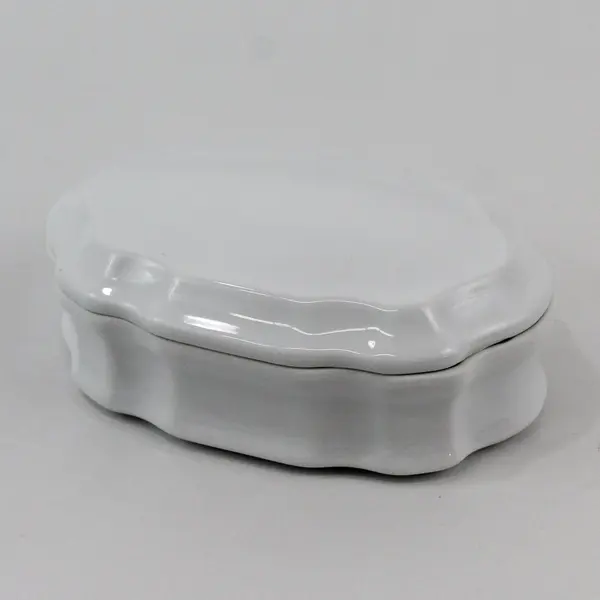 Freddi White Oval Ceramic Bowl And Lid With Scalloped Rim