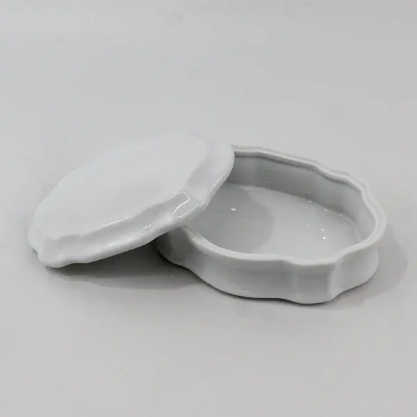 Freddi White Oval Ceramic Bowl And Lid With Scalloped Rim