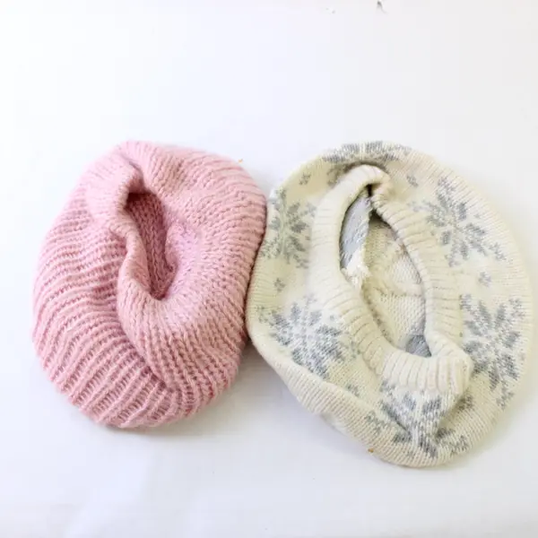 Lot of 2 Women's Knitted Berets Hats White Pink Snowflake