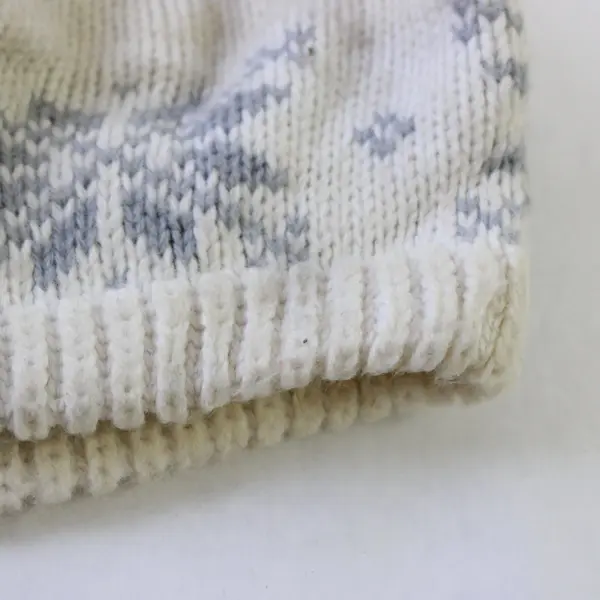 Lot of 2 Women's Knitted Berets Hats White Pink Snowflake