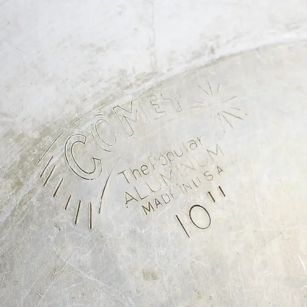 10" Diameter Comet Aluminum 2 piece Angel Food Cake Pan