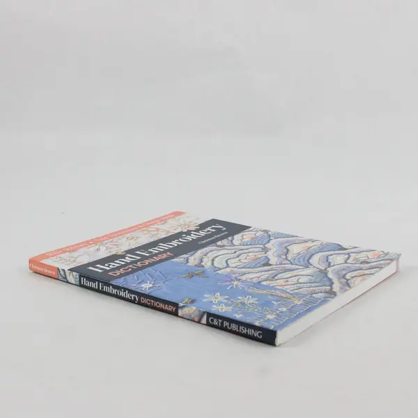 Hand Embroidery Dictionary Christen Brown 500+ Stitches 1st Edition PB 2021 VG