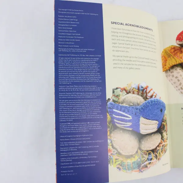 Hand Embroidery Dictionary Christen Brown 500+ Stitches 1st Edition PB 2021 VG
