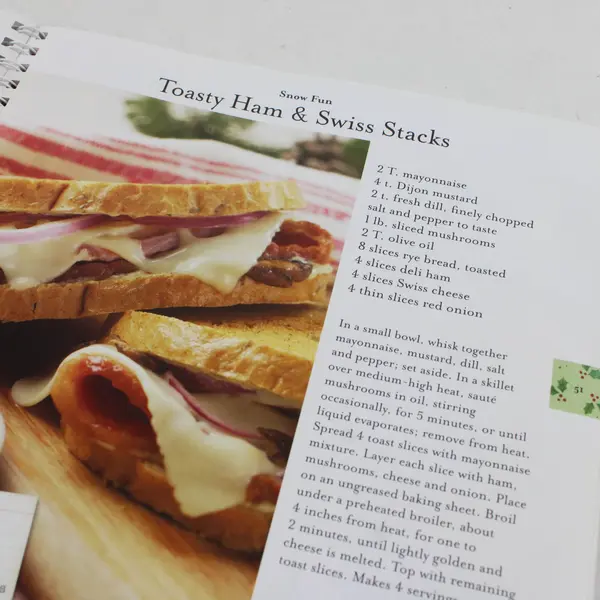 Gooseberry Patch 101 Christmas Recipes 2011 Spiral Bound Paperback