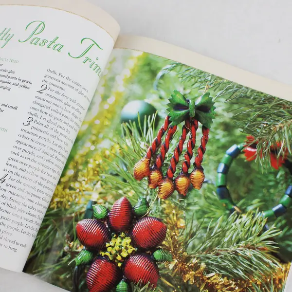 VTG Better Homes and Gardens Christmas Ornaments to Make 1st Edition 2002 PB