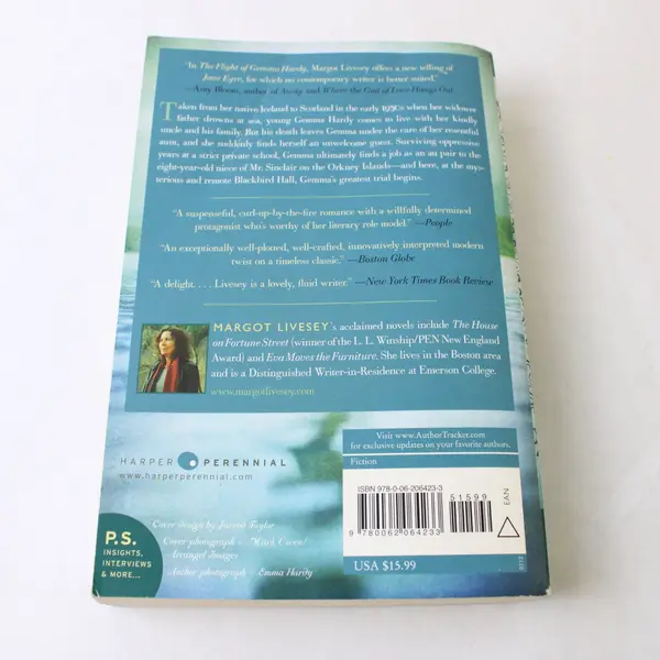 The Flight of Gemma Hardy SC Book, 2012 #673381 