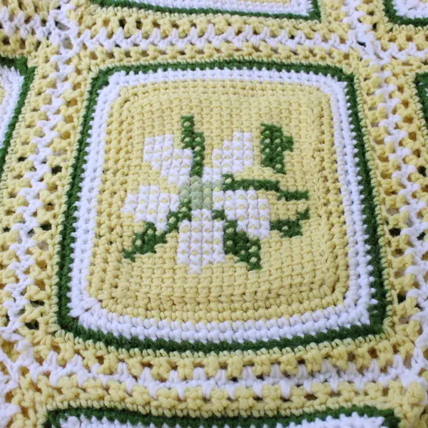 Vintage Handmade Granny Square Crochet Throw Blanket 80"x55"