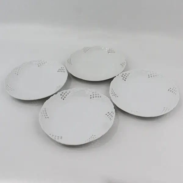 Set of 4 Freddi White Ceramic Plates With Pierced And Scroll Pattern Rims 8.5"