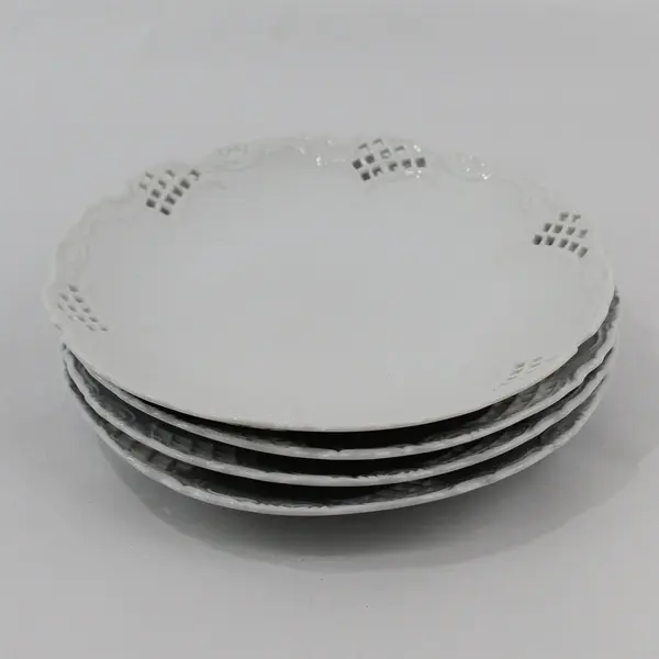 Set of 4 Freddi White Ceramic Plates With Pierced And Scroll Pattern Rims 8.5"