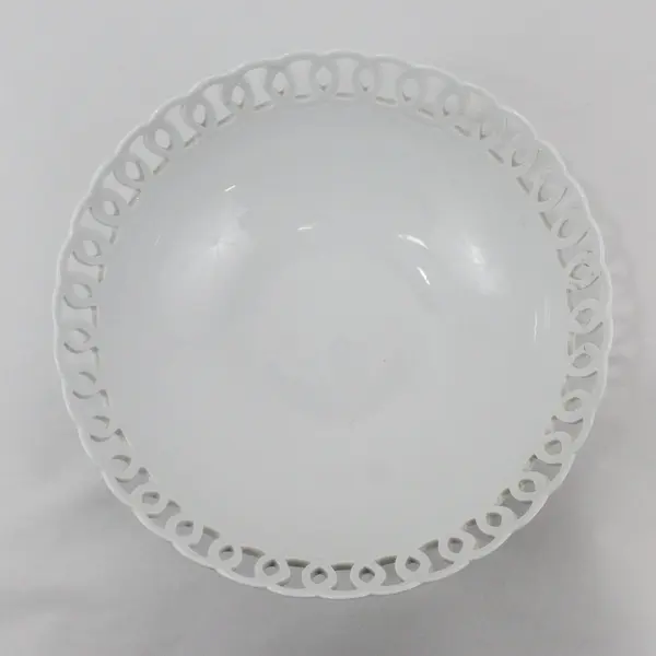 Home Essentials Basic Porcelana Reticulated Rim Porcelain Serving Bowl 10" China