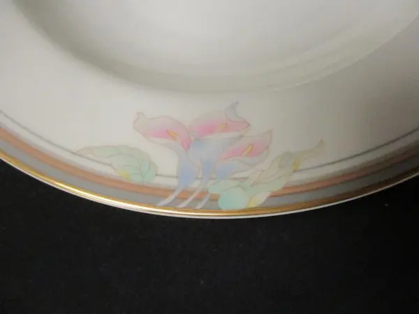 Set of 5 Mikasa Marsha Fine China Soup Bowls L5599 Pink Blue Lily Gold Trim 