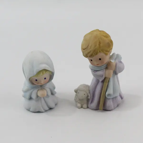 1986 Avon Heavenly Blessings  Porcelain Nativity Figures Mary and Joseph