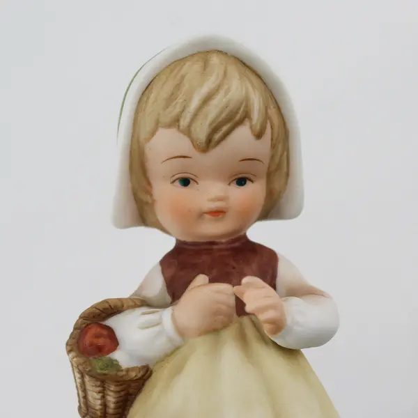 1980 Enesco All The Lord's Children November Figurine E-7930 by Lucas