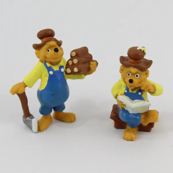 Applause Berenstain Bears PVC Figures Papa Carrying Firewood And Reading A Book