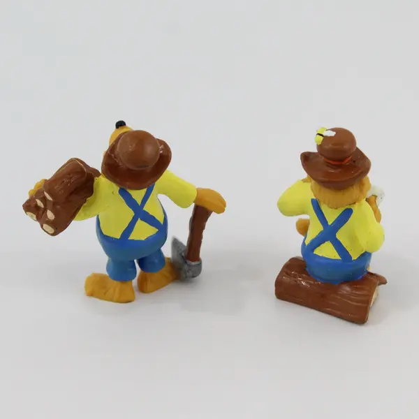 Applause Berenstain Bears PVC Figures Papa Carrying Firewood And Reading A Book