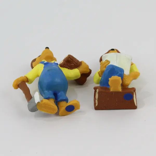 Applause Berenstain Bears PVC Figures Papa Carrying Firewood And Reading A Book