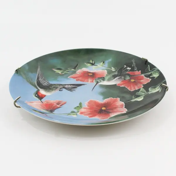 1986 Knowles Birds of Your Garden "The Hummingbird" Plate by Kevin Daniel  