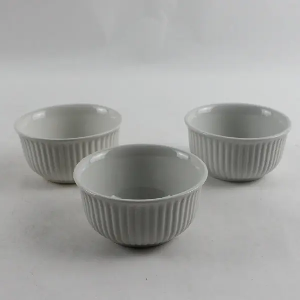 Lot Of 3 Pier 1 Ribbed Ramekin Baking Dishes Porcelain White 3.5 Diameter 