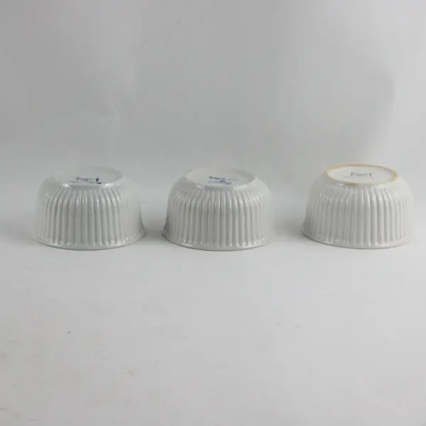 Lot Of 3 Pier 1 Ribbed Ramekin Baking Dishes Porcelain White 3.5 Diameter 