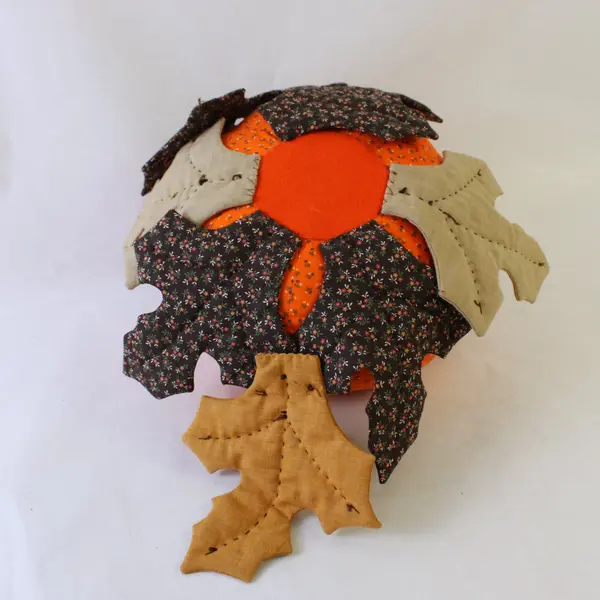 Fabric Patchwork Pumpkin/Leaves Soft Plush Autumn Harvest Centerpiece Decoration