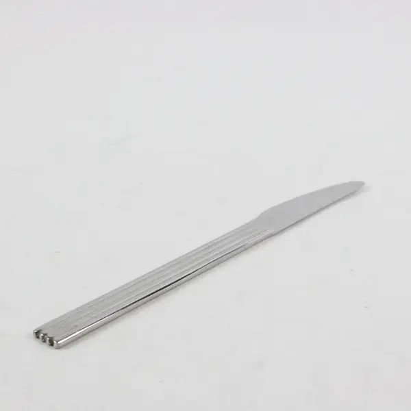 Ikea IKE12 Pattern 18/8 Stainless Steel Dinner Knife 8 1/2" 