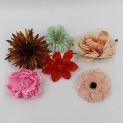 Mixed Lot of 6 Artificial Flower Clips and Brooches