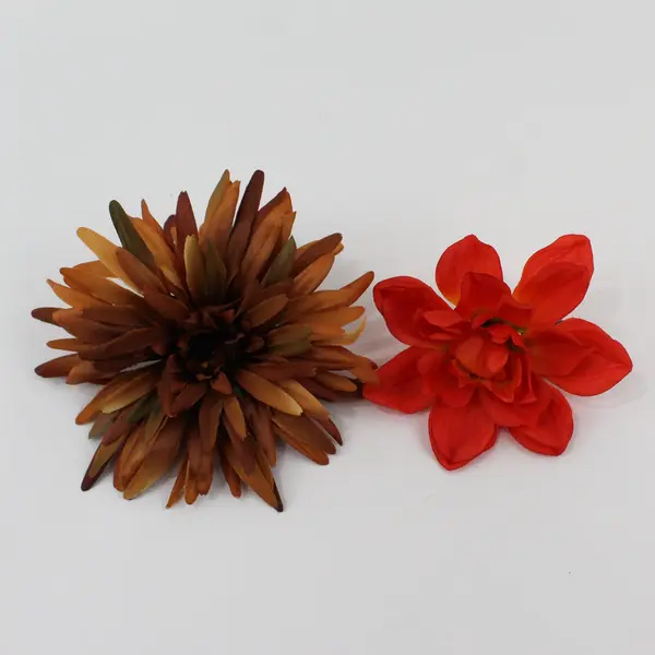 Mixed Lot of 6 Artificial Flower Clips and Brooches