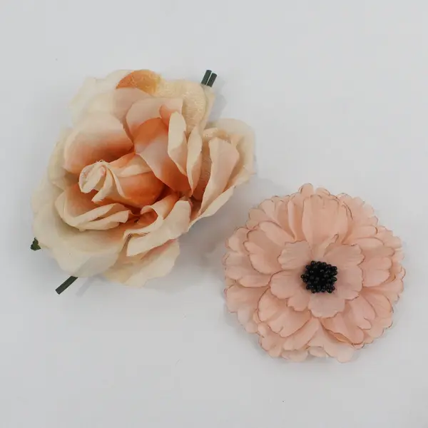 Mixed Lot of 6 Artificial Flower Clips and Brooches