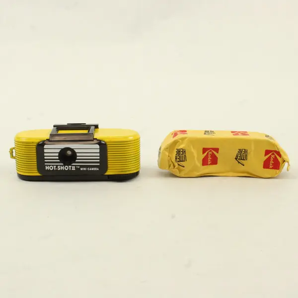 Kodak Hot-Shot II Vintage 110 Camera w/ Film Untested