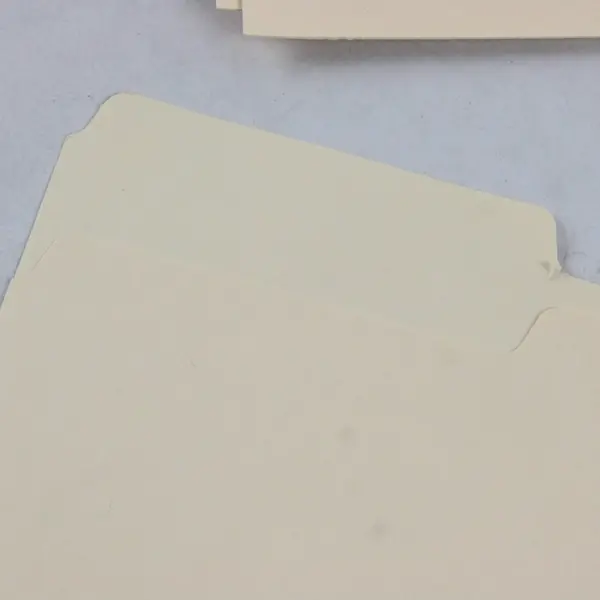 Staples Pack of 30 Manila File Folders Letter 1/3 Cut Tabs