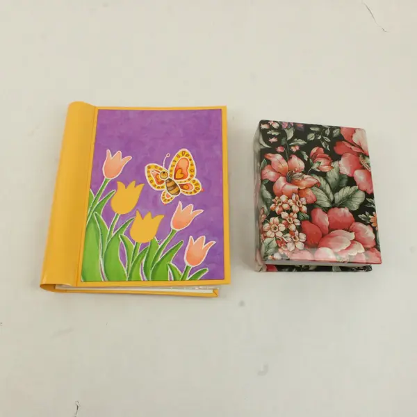 Lot of 2 Photo Albums 4x6 Holds 100 Floral Tulip Spiral Spine