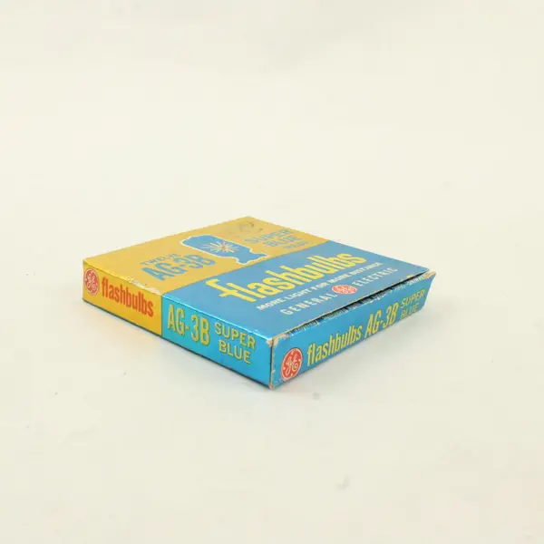 Vintage GE AG-3B Super Blue Flashbulbs 12 Count w/ Original Box