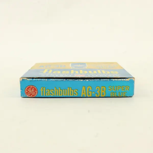 Vintage GE AG-3B Super Blue Flashbulbs 12 Count w/ Original Box