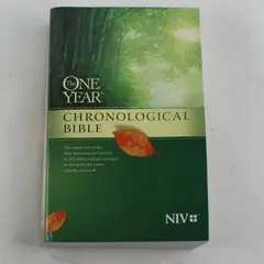 The One Year Chronological Bible 365 Daily Readings 2011 Paperback Good