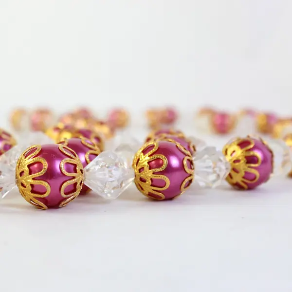 Vintage Holiday Garland Fuchsia Beads Gold Filigree 68in