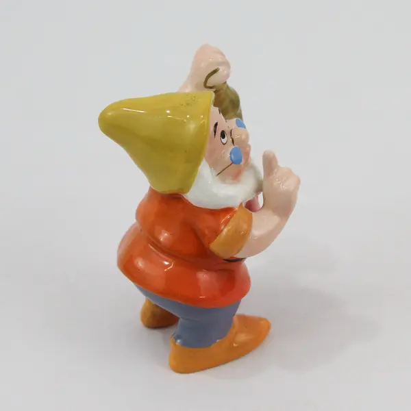 Vintage Schmid Disney Snow White & The Seven Dwarfs Doc W/ Lantern Figurine