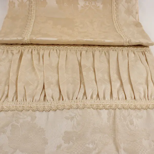 Champagne Damask Jacquard Table Runner Floral Diamond Pattern 66x13