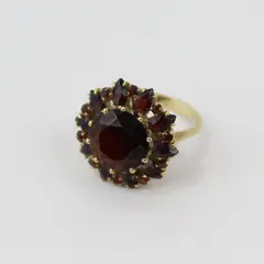 18K Yellow Gold Women's Garnet Cluster Ring Size 3.5 Made in Italy