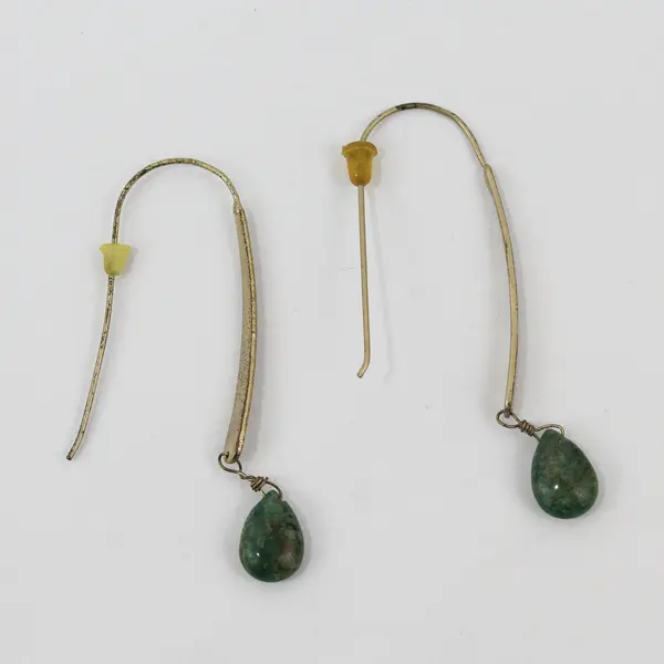 Vintage Green Teardrop Stones Gold-Tone Dangle Earrings