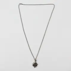 Vintage Sterling Silver Flower Pendant Necklace 17.5 In Chain