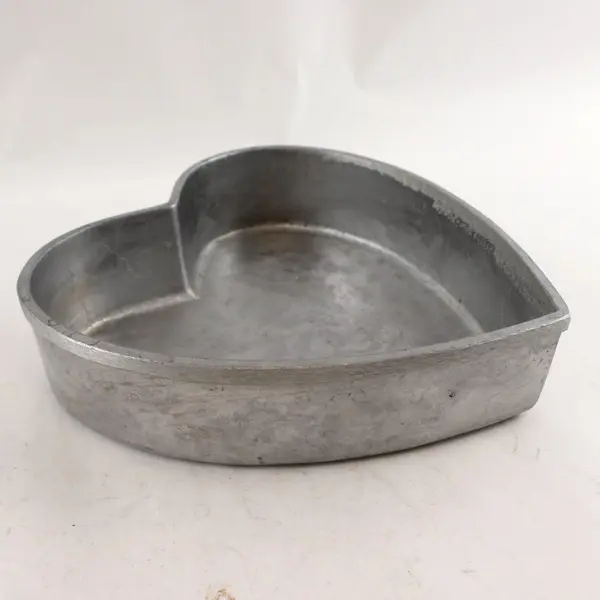 Heart Shaped Aluminum Cake Pan Baking Mold Used