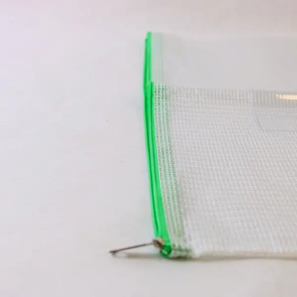 Lot of 6 Mesh Storage Bags with Zippered Tops - 16.8"x12.8" 